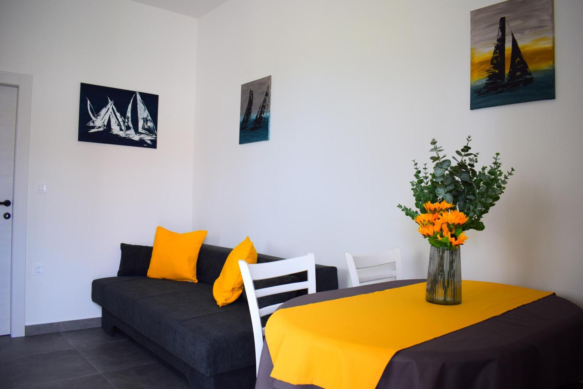 Apartments Maestral Malinska Ngoại thất bức ảnh