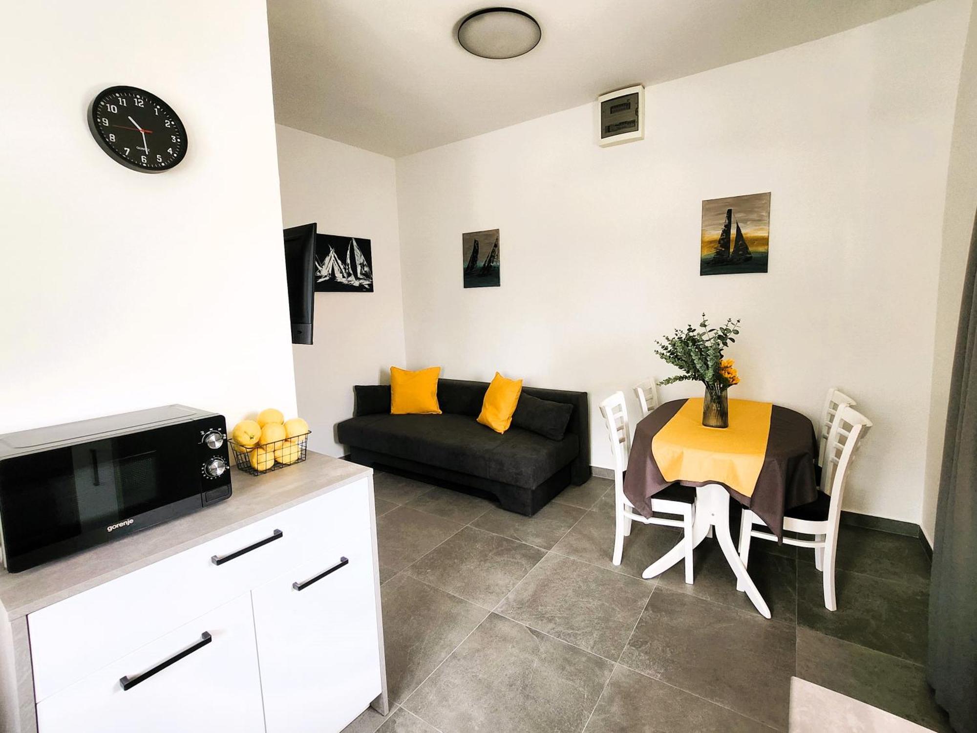 Apartments Maestral Malinska Ngoại thất bức ảnh