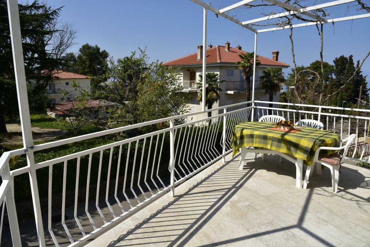 Apartments Maestral Malinska Ngoại thất bức ảnh