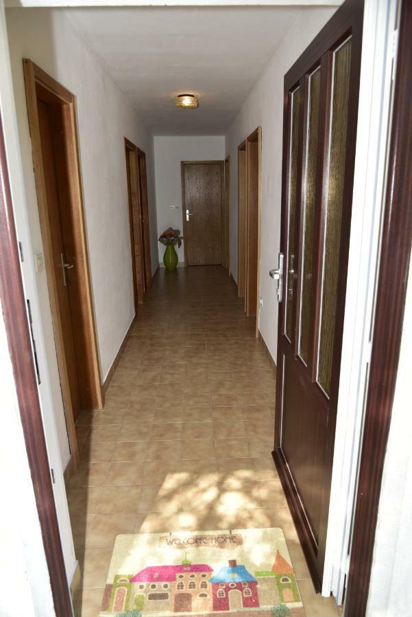 Apartments Maestral Malinska Ngoại thất bức ảnh