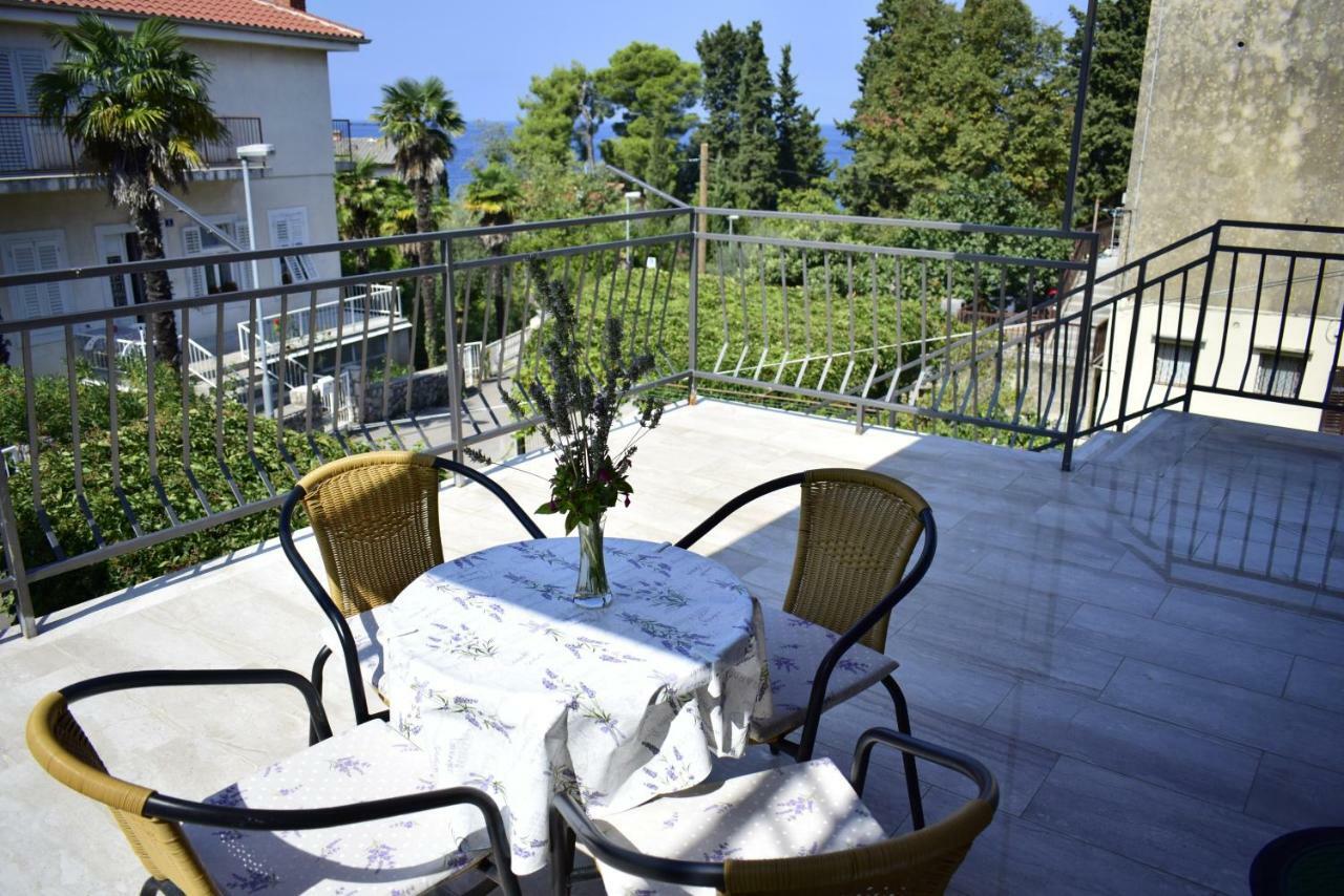 Apartments Maestral Malinska Ngoại thất bức ảnh